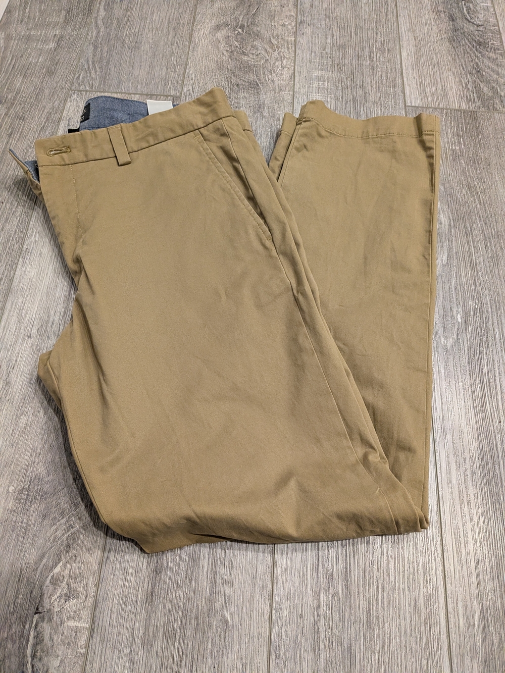 Banana Republic Men's Tan Chino Pants - Straight Fit